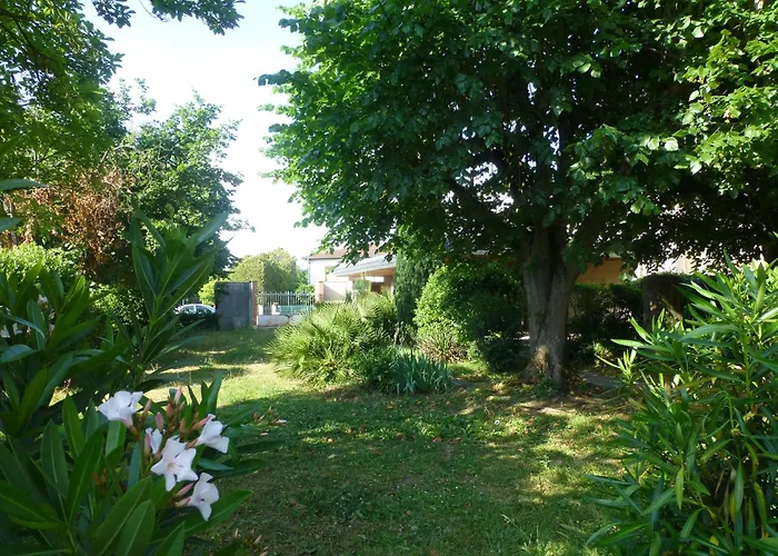 Casa de hóspedes Chez Dan Et Véro - D'hôte 3*